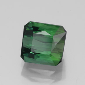 1.89カラットの天然グリーントルマリン（7×6.6 mm・エメラルドカット）