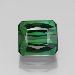 2.51カラットの天然グリーントルマリン（7.8×7 mm・エメラルドカット）
