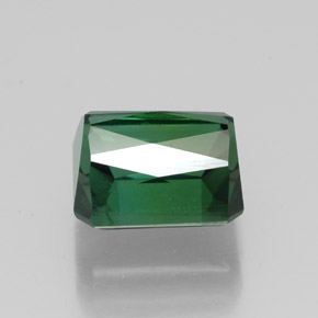 2.51カラットの天然グリーントルマリン（7.8×7 mm・エメラルドカット）