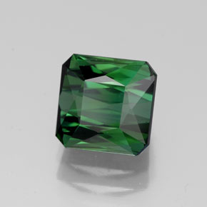 2.50カラットの天然グリーントルマリン（7.4×7.3 mm・エメラルドカット）