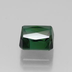2.50カラットの天然グリーントルマリン（7.4×7.3 mm・エメラルドカット）