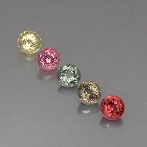 カラットの天然マルチカラートルマリン（5.28 mm・ラウンドカット）