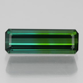 3.21カラットの天然ブルーグリーントルマリン（15×5.1 mm・エメラルドカット）