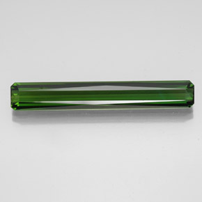 10.12カラットの天然グリーントルマリン（39.3×6.2 mm・エメラルドカット）