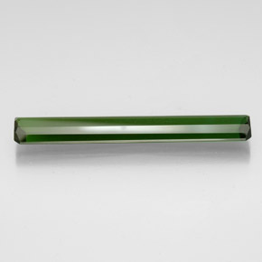 10.12カラットの天然グリーントルマリン（39.3×6.2 mm・エメラルドカット）