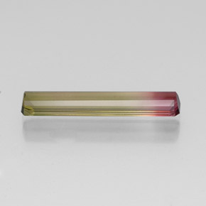 2.68カラットの天然ウォーターメロントルマリン（21.2×3.8 mm・エメラルドカット）