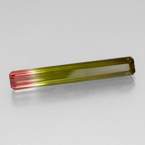 5.07カラットの天然ウォーターメロントルマリン（28.5×4.3 mm・エメラルドカット）