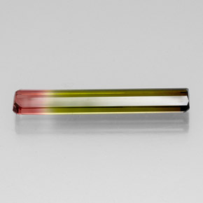 5.07カラットの天然ウォーターメロントルマリン（28.5×4.3 mm・エメラルドカット）