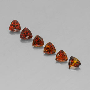 1.48カラットの天然マルチカラートルマリン（4.1×4 mm・トリリアント）