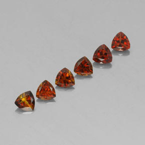 1.48カラットの天然マルチカラートルマリン（4.1×4 mm・トリリアント）