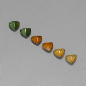 カラットの天然マルチカラートルマリン（4.1×4.1 mm・トリリアント）