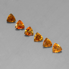 カラットの天然イエローオレンジトルマリン（4.1×4.1 mm・トリリアント）