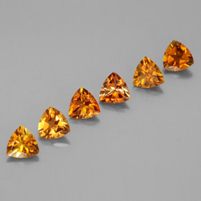 カラットの天然イエローオレンジトルマリン（4.1×4.1 mm・トリリアント）