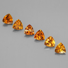 カラットの天然イエローオレンジトルマリン（4.1×4.1 mm・トリリアント）