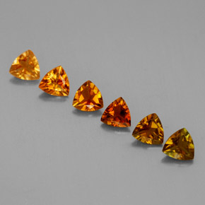 カラットの天然マルチカラートルマリン（4×4 mm・トリリアント）