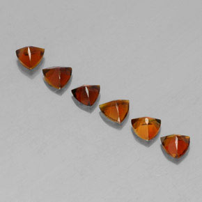 カラットの天然マルチカラートルマリン（4.1×4 mm・トリリアント）