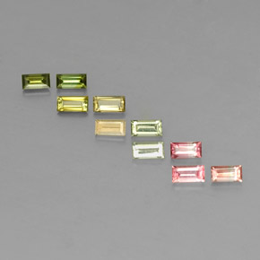 カラットの天然マルチカラートルマリン（3.8×2 mm・バゲット）