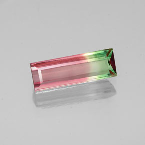 0.87カラットの天然ウォーターメロントルマリン（10×3.4 mm・バゲット）