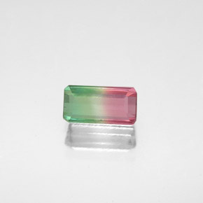 0.76カラットの天然ウォーターメロントルマリン（7×3.6 mm・エメラルドカット）