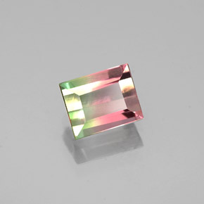 0.69カラットの天然ウォーターメロントルマリン（5.6×4.5 mm・バゲット）