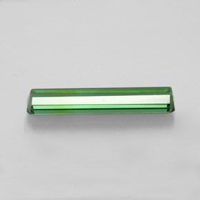 1.71カラットの天然グリーントルマリン（16.5×3.7 mm・エメラルドカット）