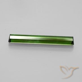 3.45カラットの天然アーシーグリーントルマリン（25.2×3.9 mm・エメラルドカット）