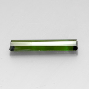 3.40カラットの天然フォレストグリーントルマリン（21.2×4.8 mm・エメラルドカット）