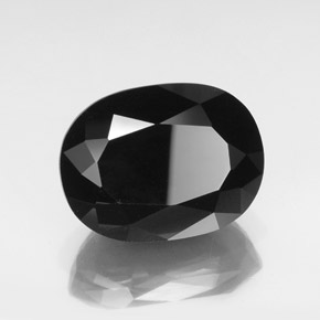 36.01カラットの天然黒トルマリン（22.1×16.8 mm・オーバルカット）