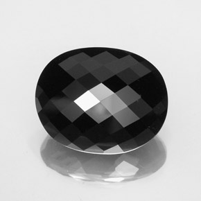 28.81カラットの天然黒トルマリン（21.3×17.2 mm・オーバルカット）