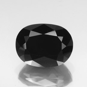 32.33カラットの天然ショールトルマリン（21.1×16.1 mm・オーバルカット）
