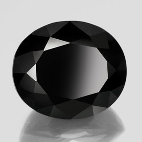 88.82カラットの天然黒トルマリン（29.1×24.8 mm・オーバルカット）