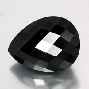 16.07カラットの天然黒トルマリン（18×13.3 mm・洋梨の形）