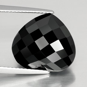 11.35カラットの天然黒トルマリン（14.9×13.3 mm・ハート型）
