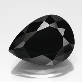 11.73カラットの天然黒トルマリン（17.9×13.2 mm・洋梨の形）