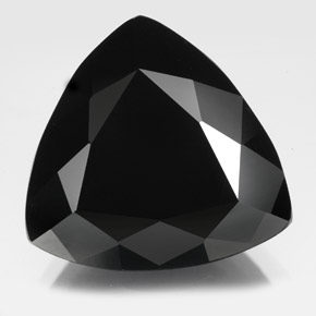 16.90カラットの天然黒トルマリン（16.3×15.9 mm・トリリアント）