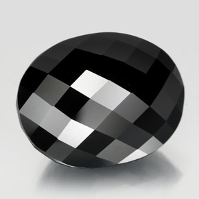 19.88カラットの天然黒トルマリン（17.9×13.9 mm・オーバルカット）