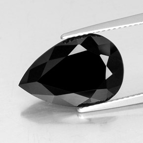 6.19カラットの天然黒トルマリン（16.6×11.2 mm・洋梨の形）