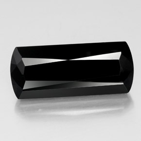 34.12カラットの天然ショールトルマリン（28.5×12.2 mm・ファンシーシェイプ）
