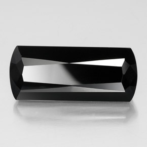 34.12カラットの天然ショールトルマリン（28.5×12.2 mm・ファンシーシェイプ）