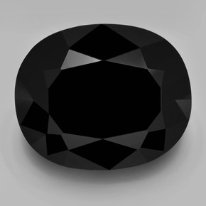 52.89カラットの天然ショールトルマリン（25.7×21.4 mm・オーバルカット）