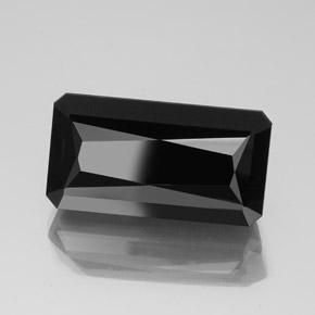 40.08カラットの天然黒トルマリン（25.9×13.8 mm・エメラルドカット）