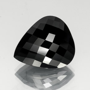 23.98カラットの天然ゴールドシーンのあるブラックトルマリン（20×17.3 mm・洋梨の形）