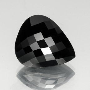 23.98カラットの天然ゴールドシーンのあるブラックトルマリン（20×17.3 mm・洋梨の形）