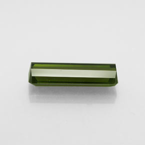 2.25カラットの天然グリーントルマリン（14×4.3 mm・エメラルドカット）