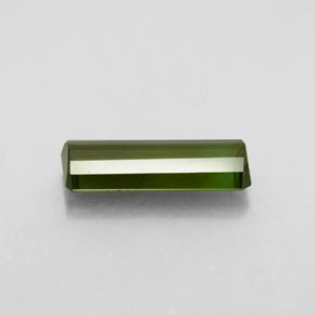 2.15カラットの天然ミディアムグリーントルマリン（13.1×5 mm・エメラルドカット）