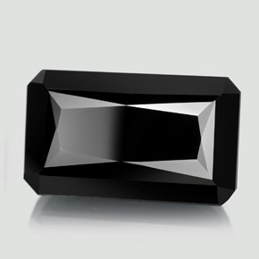 22.79カラットの天然黒トルマリン（21.2×12.5 mm・エメラルドカット）