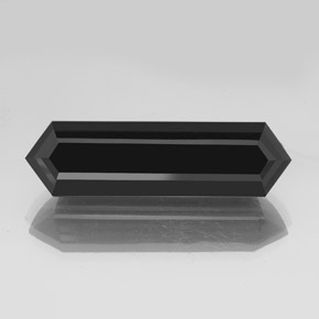 45.45カラットの天然黒トルマリン（40.5×11.5 mm・ファンシーシェイプ）
