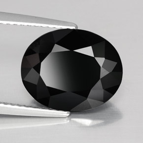 4.31カラットの天然黒トルマリン（12.5×10 mm・オーバルカット）