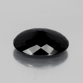 4.31カラットの天然黒トルマリン（12.5×10 mm・オーバルカット）