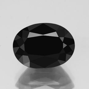3.69カラットの天然黒トルマリン（10.5×7.8 mm・オーバルカット）